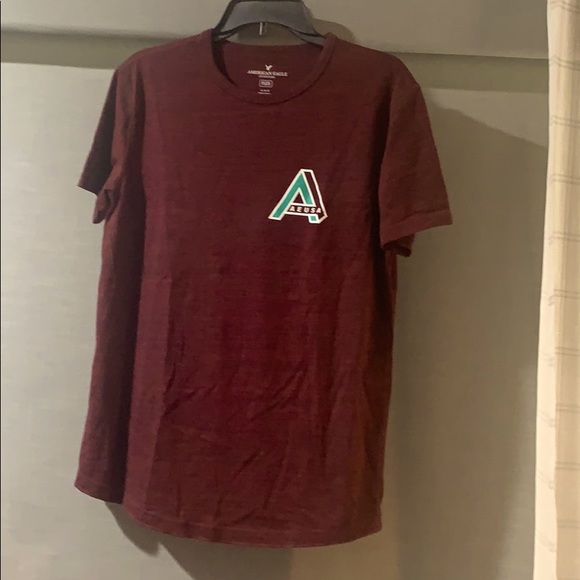 American Eagle men’s top